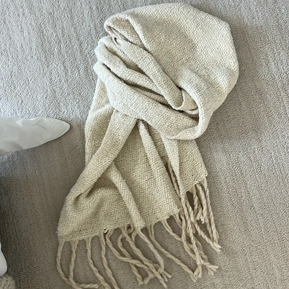 Oversized chunky scarf